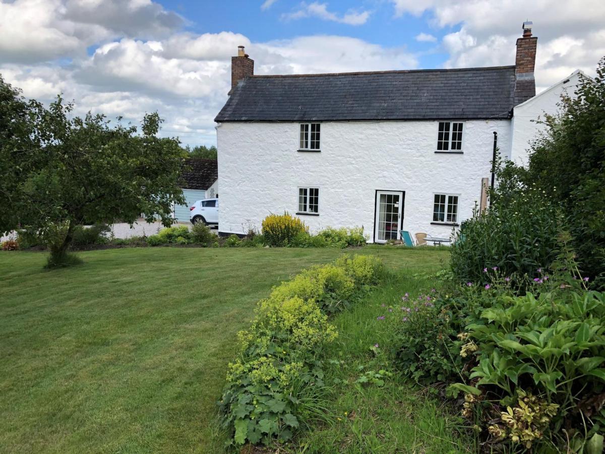 Llys Onnen - North Wales Holiday Cottage Mold Εξωτερικό φωτογραφία